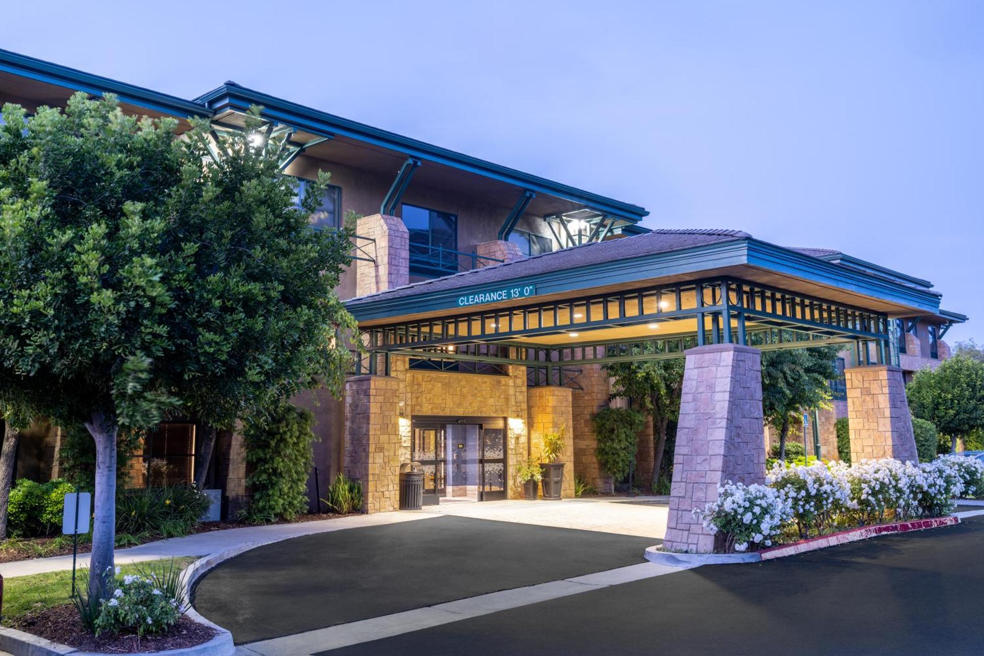 Hampton Inn & Suites Agoura Hills Bagian luar foto
